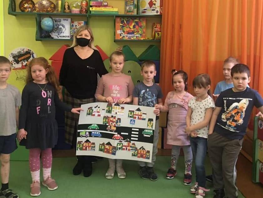 Быть внимательными и осторожными на улицах города детей учили педагоги МАДОУ ЦРР - д/с №7 