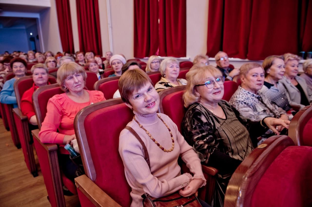 На форуме «Серебряный возраст» в Коломне пенсионерам рассказали о финансах и здоровье