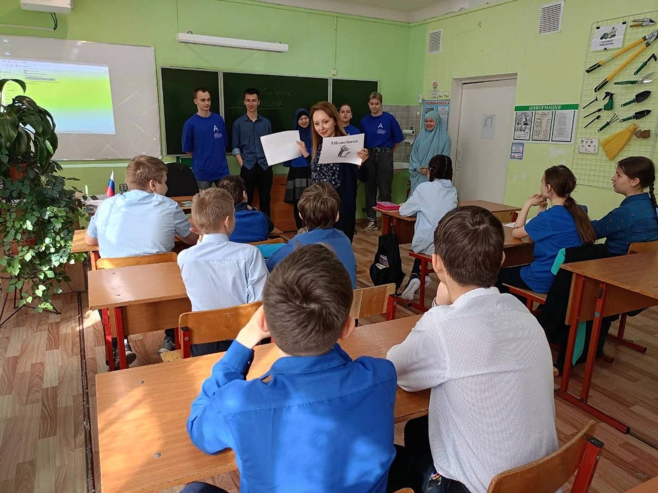 Студенты-волонтёры Ступинского техникума им. Туманова присоединились к акции «Зажги синим».