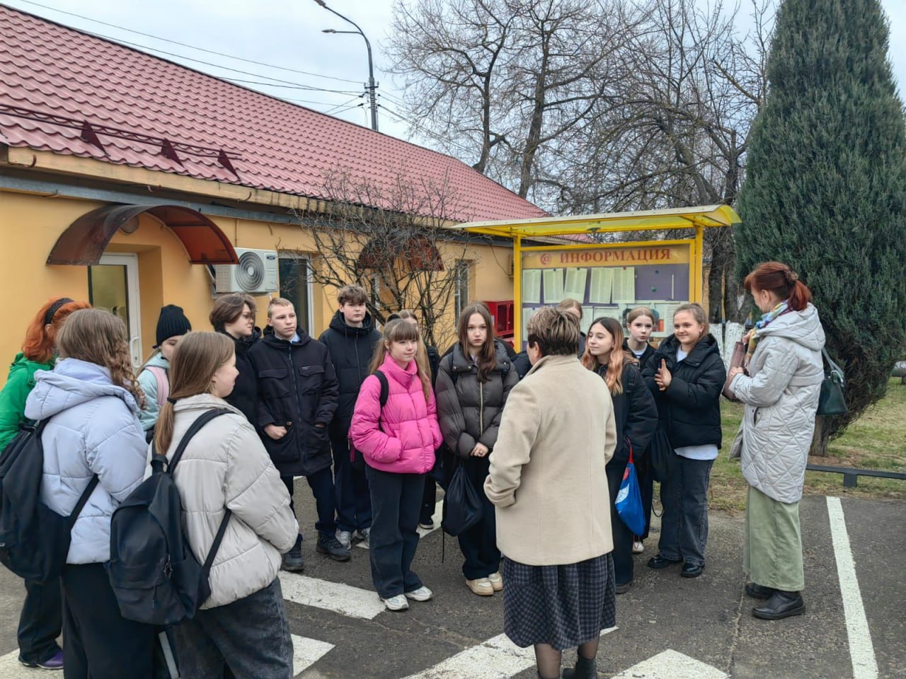 Учащиеся школы №2 в рамках проекта Моя карьера с Единой Россией посетили с экскурсией Ступинский химический завод