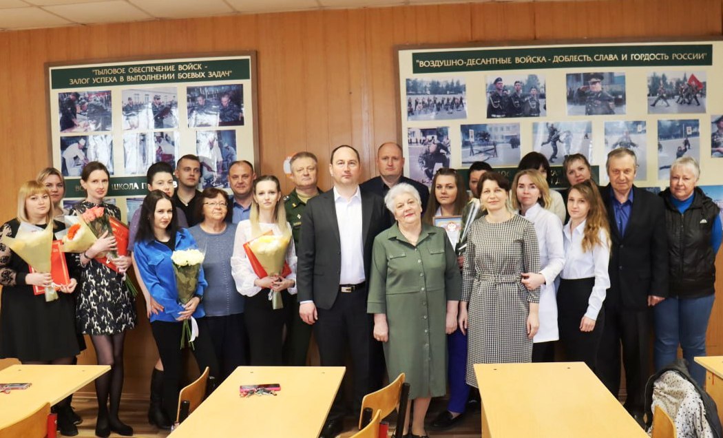 Уважаемые ветераны и работники Ступинского военного комиссариата, поздравляю с профессиональным праздником!