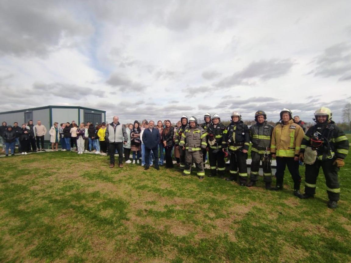 В Ступино сотрудники Мособлпожспаса провели учения по тушению пожара на территории компании Интелбио