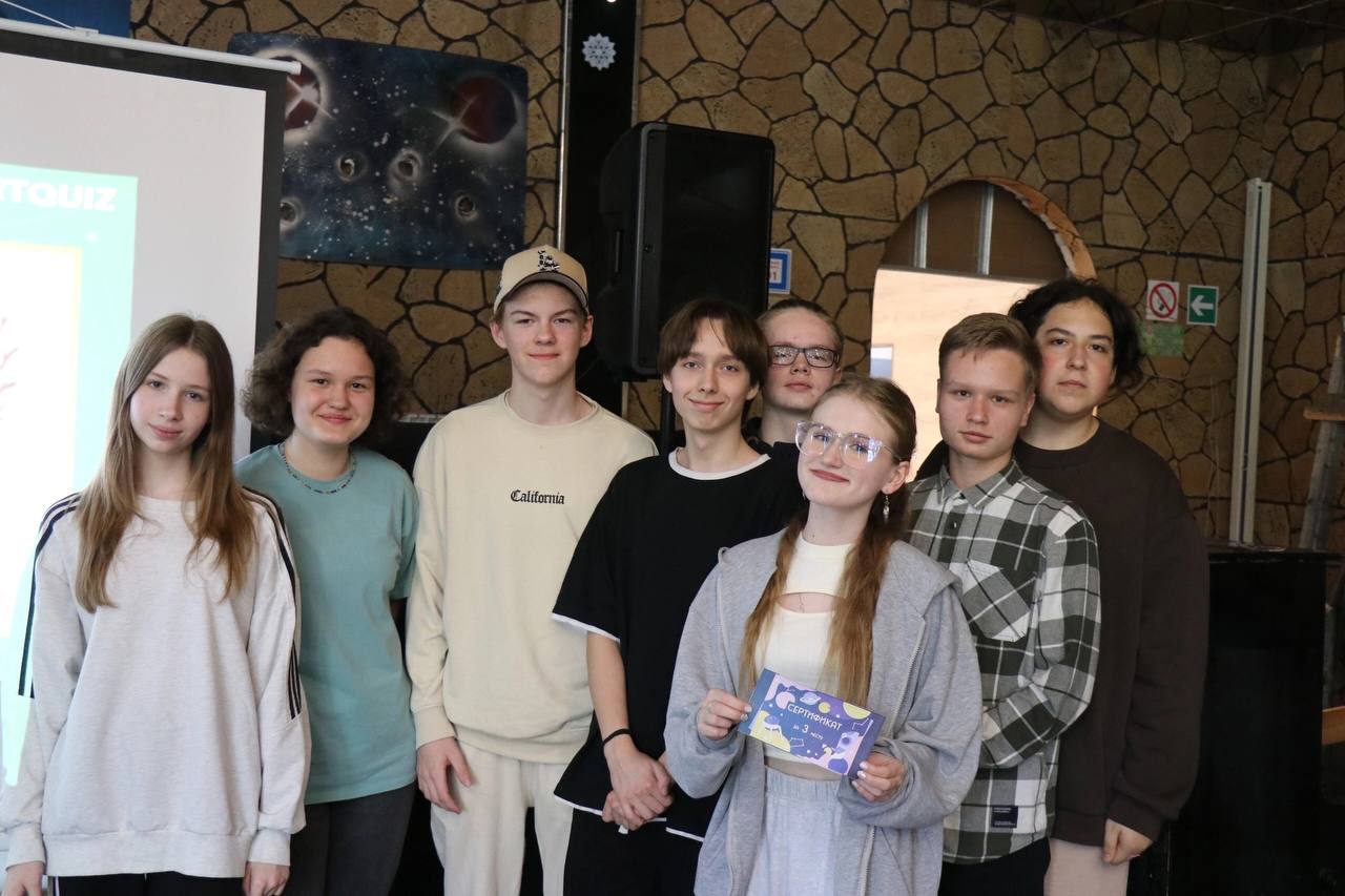 Восьмой тур VI сезона интеллектуально-развлекательной игры #смартквиз прошёл в ступинском Молодежном центре. 