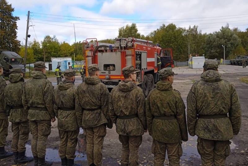 Огнеборцы «Мособлпожспас» провели тренировку для ступинских военнослужащих