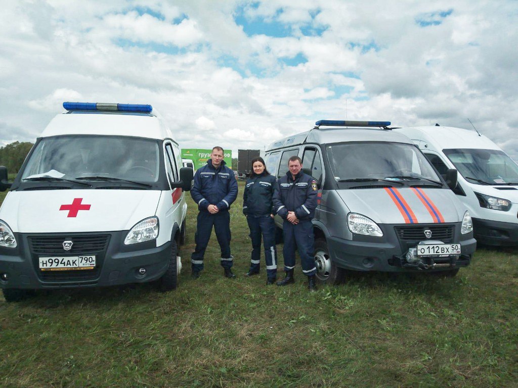 Сотрудники 334-й пожарно-спасательной части ТУ № 13 Мособлпожспаса